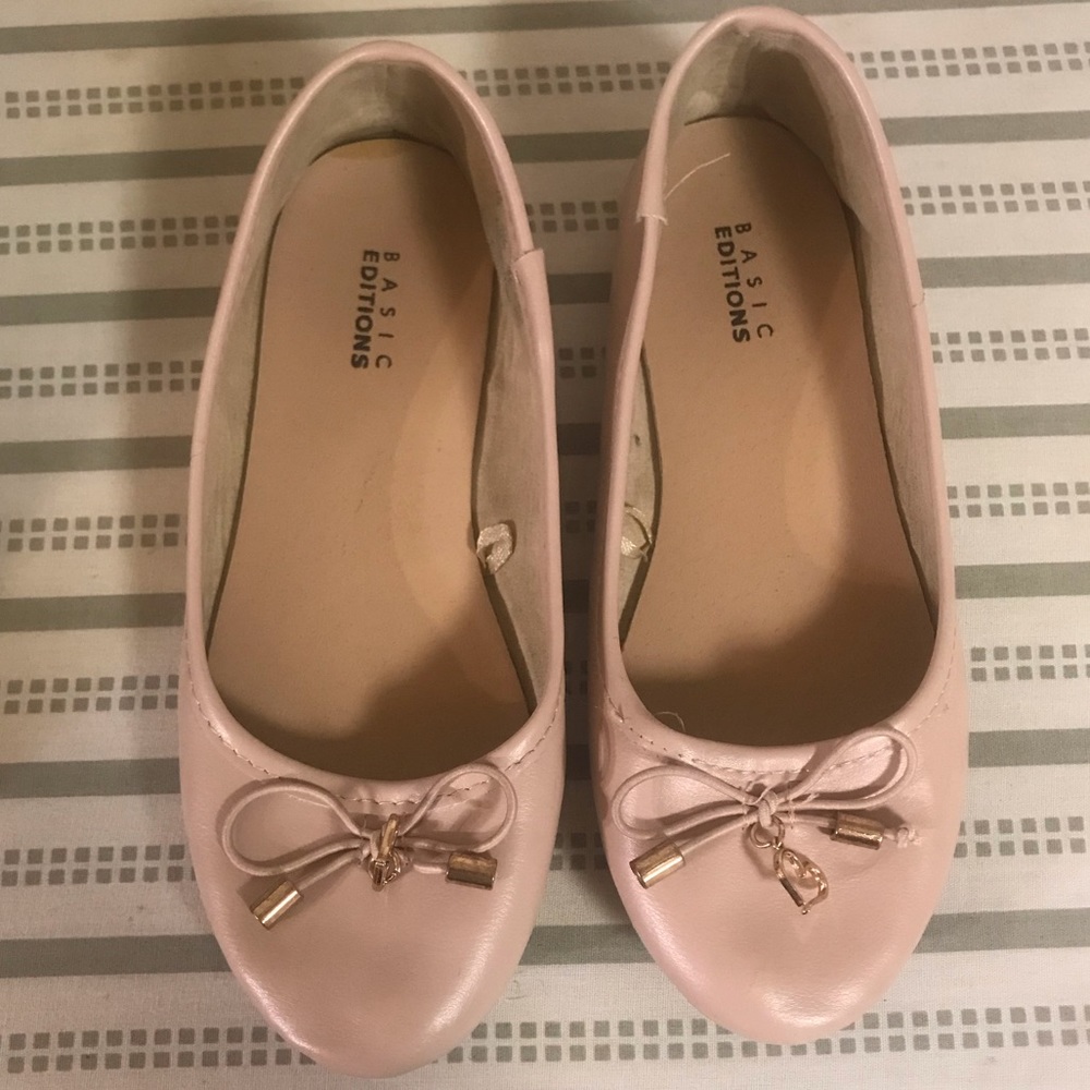 Girls flats